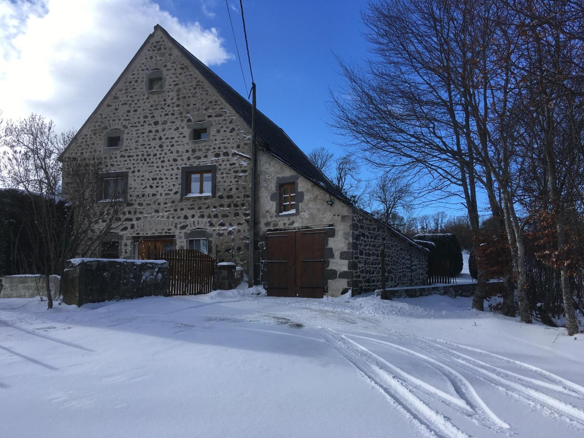 Gite Rural - Grange Des Pres Blancs Chaine Des Puys Le Vernet-Sainte-Marguerite Ngoại thất bức ảnh